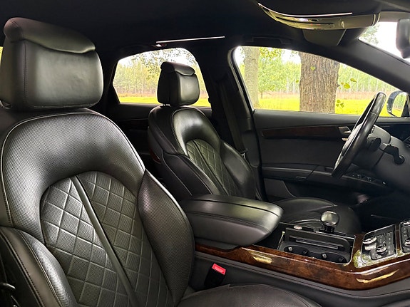 Audi A8 12 of 20