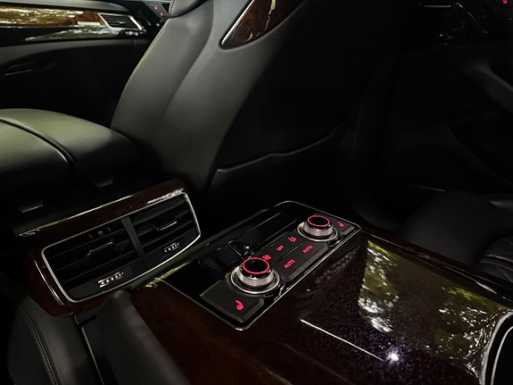 Audi A8 16 of 20