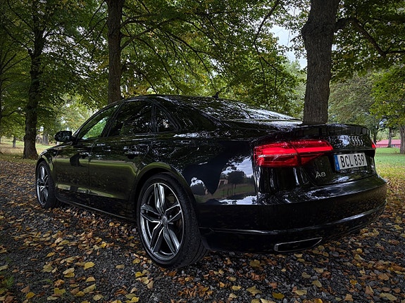 Audi A8 8 of 20