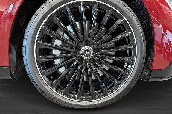 Mercedes-Benz EQE350+ 11 of 13