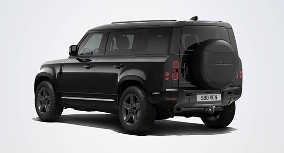 Land Rover Defender 110 2 of 5