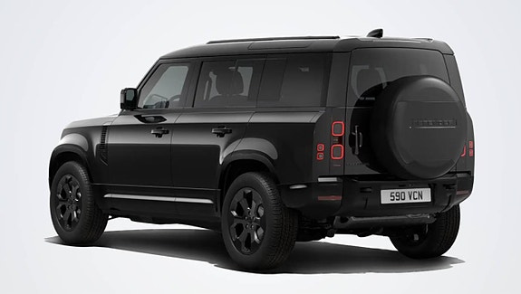 Land Rover Defender 110 2 of 5