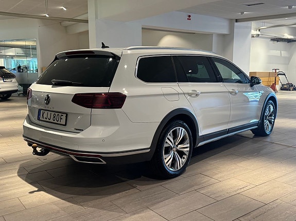 Volkswagen Passat Alltrack 8 of 21