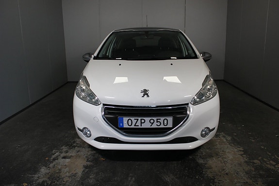 Peugeot 208 5 of 23