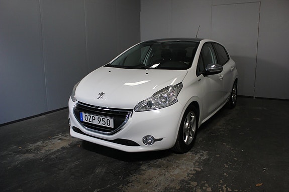 Peugeot 208 2 of 23