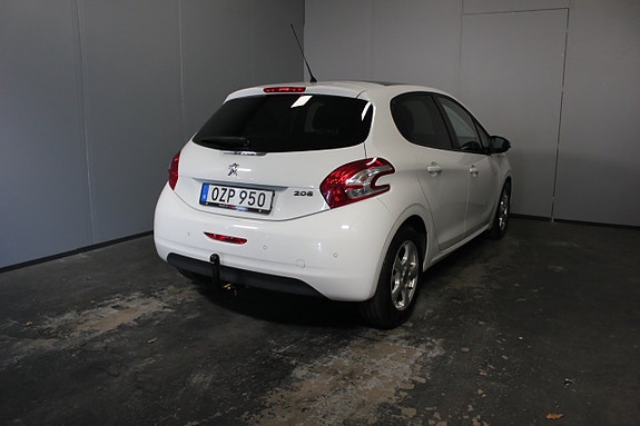 Peugeot 208 4 of 23