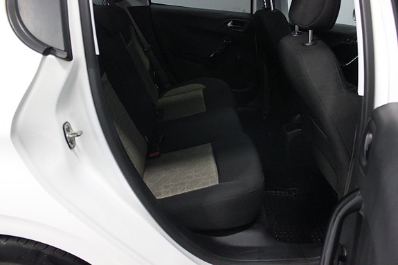 Peugeot 208 11 of 23