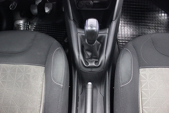 Peugeot 208 17 of 23