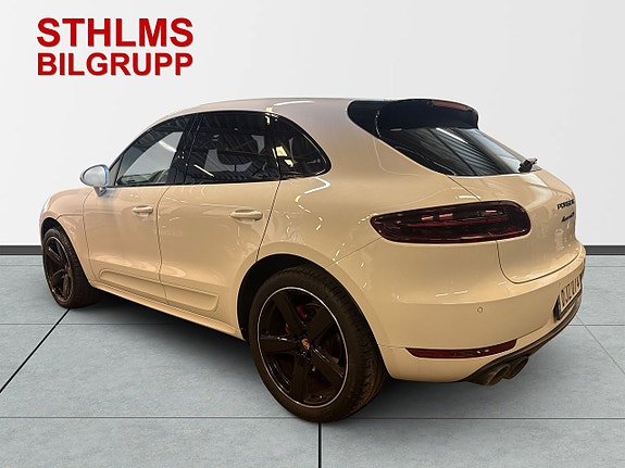 Porsche Macan GTS 3 of 28