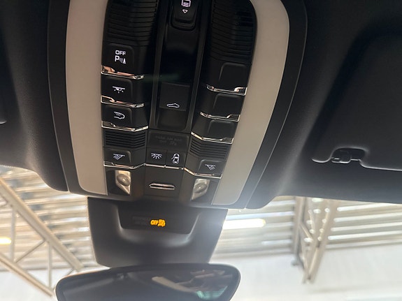 Porsche Macan GTS 16 of 28