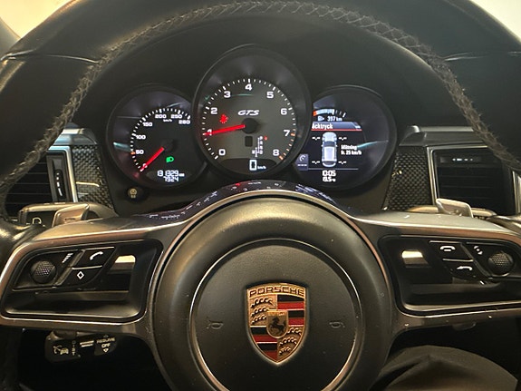 Porsche Macan GTS 21 of 28
