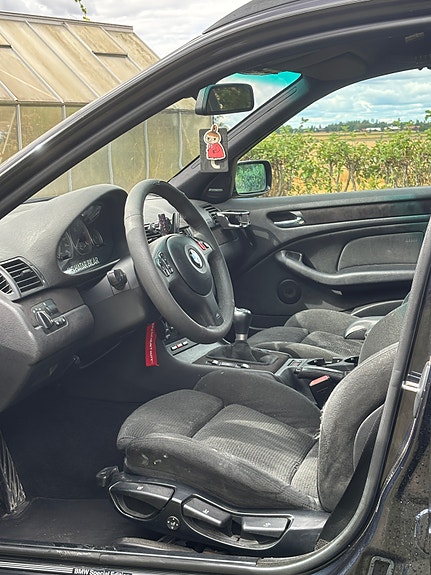 BMW 330d 5 of 8