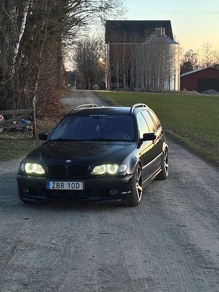BMW 330d 3 of 8