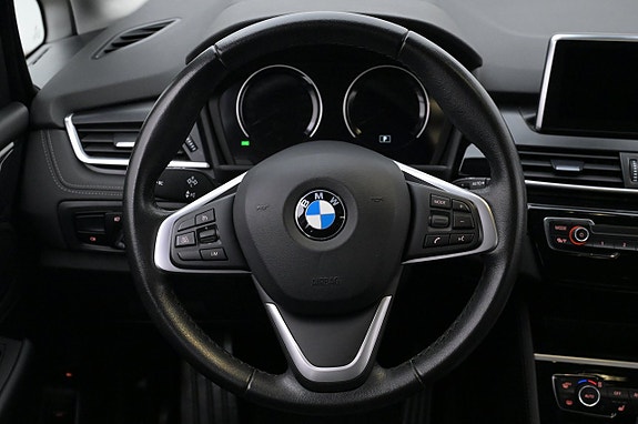 BMW 225xe 7 of 27