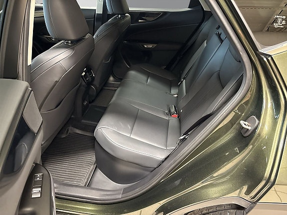 Lexus NX450h+ 8 of 17