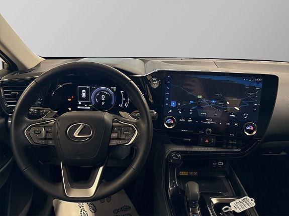 Lexus NX450h+ 10 of 17