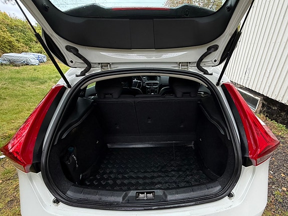 Volvo V40 5 of 8