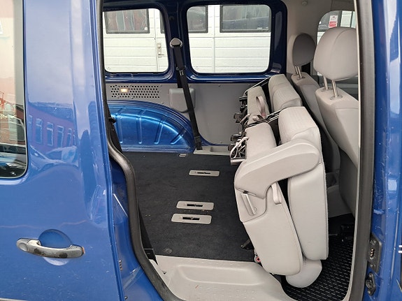 Volkswagen Caddy 18 of 21