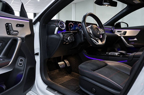 Mercedes-Benz CLA250 e 6 of 26