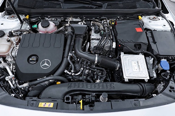 Mercedes-Benz CLA250 e 26 of 26