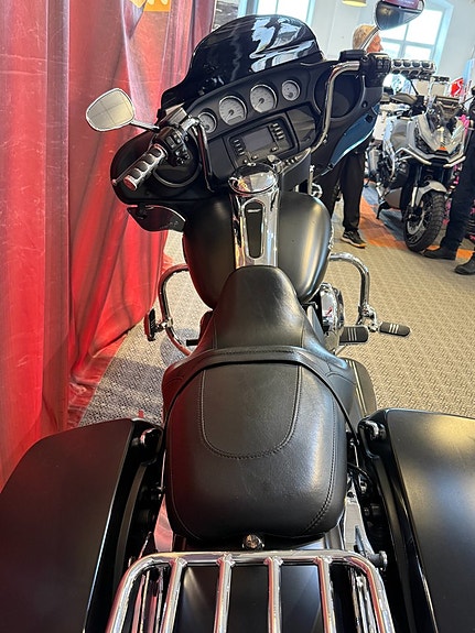 Harley-Davidson FLHX Street Glide OKTOBERFEST | 2,95 % RÄNTA 6 of 14
