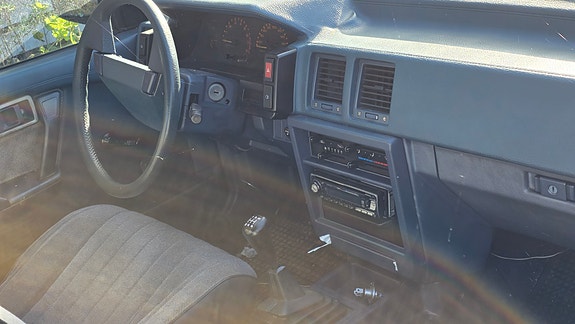 Nissan Bluebird 3 of 3