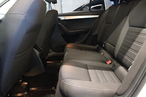 Skoda Octavia 10 of 29