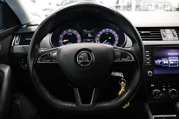 Skoda Octavia 14 of 29