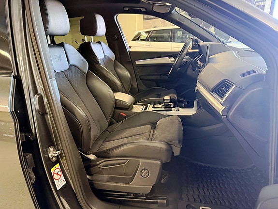 Audi Q5 10 of 24