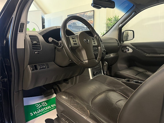 Nissan Navara Double Cab 3.0 dCi V6 231 ch BVA 4x4 / Hardtop Alpha / Bose / Toit ouvrant / Caméra de recul