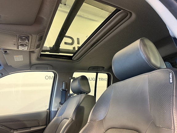 Nissan Navara Double Cab 3.0 dCi V6 231 ch BVA 4x4 / Hardtop Alpha / Bose / Toit ouvrant / Caméra de recul