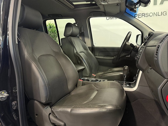 Nissan Navara Double Cab 3.0 dCi V6 231 ch BVA 4x4 / Hardtop Alpha / Bose / Toit ouvrant / Caméra de recul