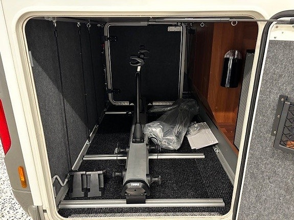 Carthago CHIC C-LINE I 4.9LE L Superior 4 of 18