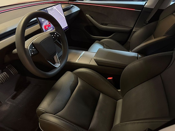 Tesla Model 3 6 of 27