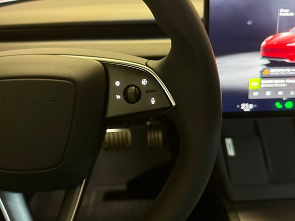 Tesla Model 3 12 of 27
