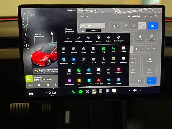 Tesla Model 3 20 of 27