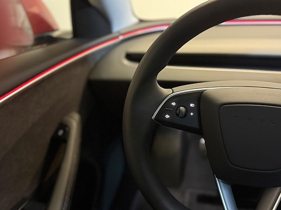 Tesla Model 3 13 of 27