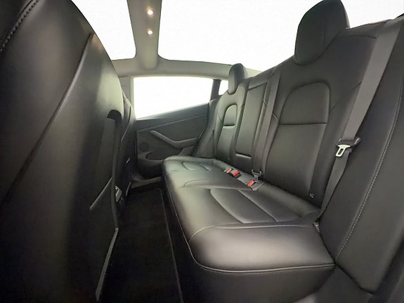 Tesla Model 3 25 of 30