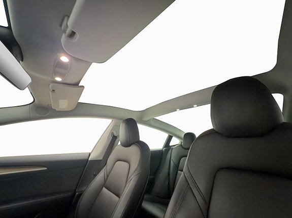 Tesla Model 3 13 of 30