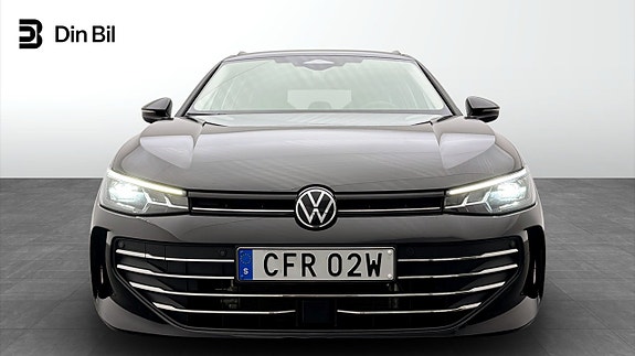 Volkswagen Passat 4 of 19