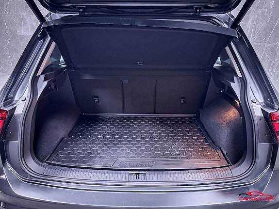 Volkswagen Tiguan 18 of 30