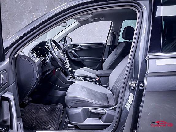 Volkswagen Tiguan 10 of 30