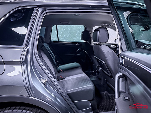 Volkswagen Tiguan 16 of 30