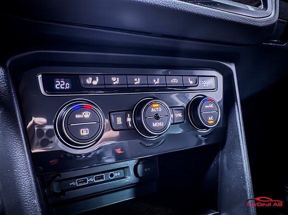 Volkswagen Tiguan 27 of 30