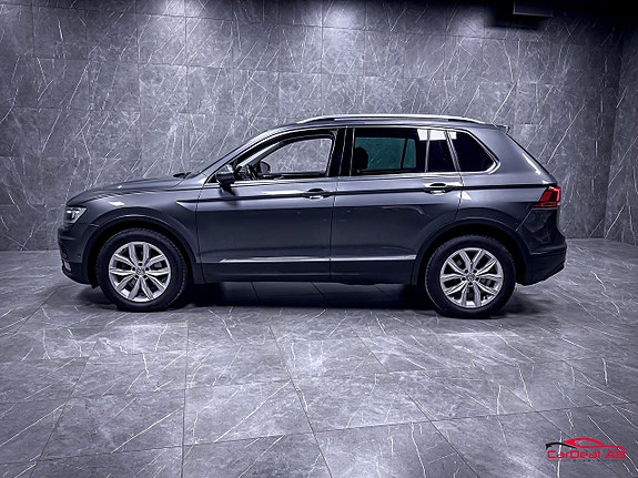 Volkswagen Tiguan 4 of 30
