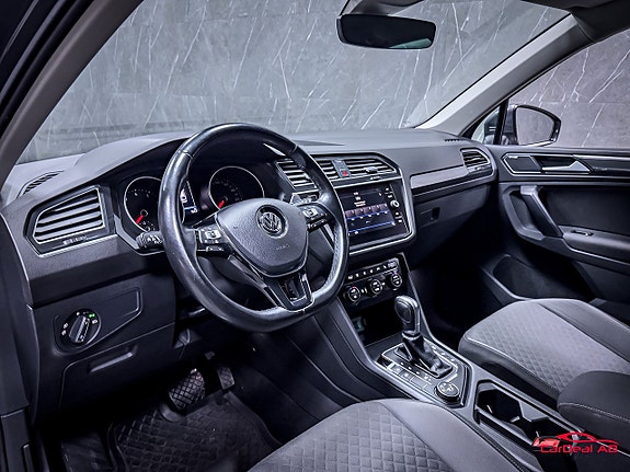 Volkswagen Tiguan 11 of 30