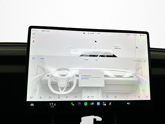 Tesla Model Y 24 of 30