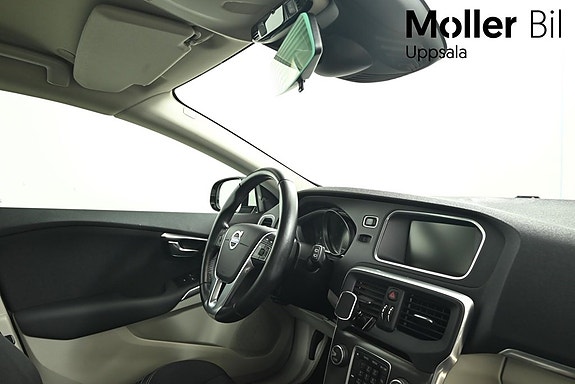 Volvo V40 8 of 10