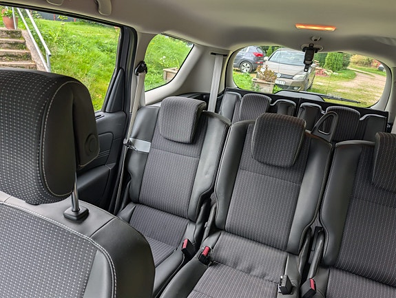 Renault Grand Scenic III 9 of 10