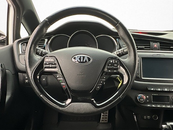 Kia Ceed 12 of 30